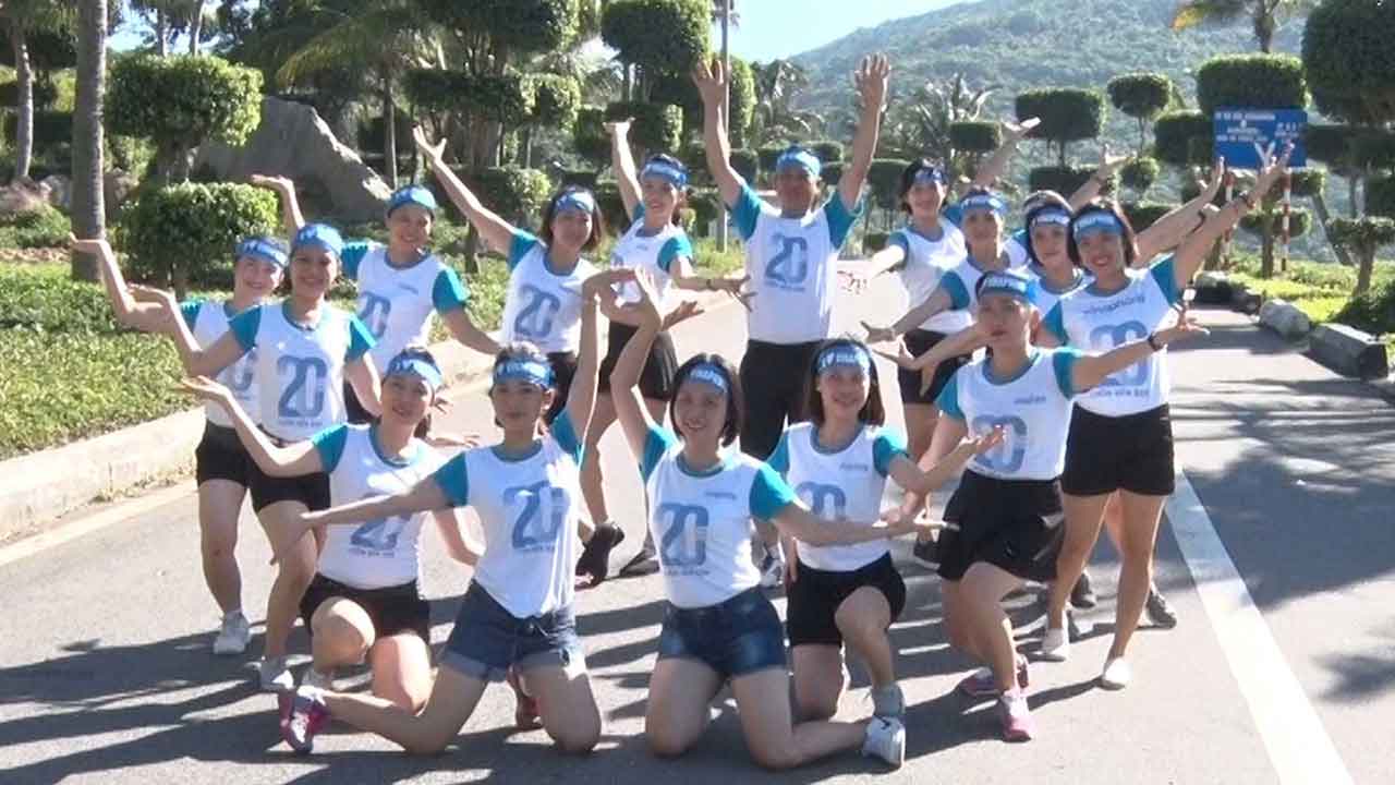Ghi lại khoảnh khắc đáng nhớ trong bộ ảnh chụp ảnh sự kiện team building