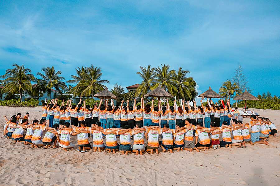 Chi phí chụp hình teambuilding tại Hội An: Chi tiết các yếu tố ảnh hưởng