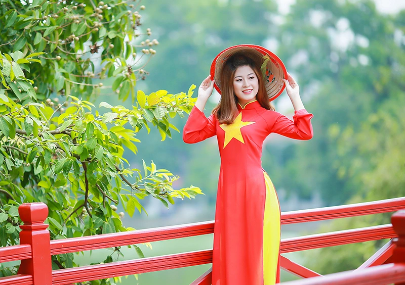 Bạn đã biết studio nào chụp ảnh áo dài 2/9 tại Hà Nội giá rẻ, uy tín chưa?