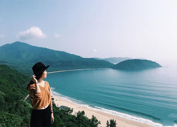 Tại Huế, địa chỉ nào cho thuê dịch vụ chụp hình tại Lăng Cô đẹp