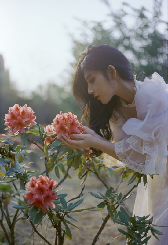 Tạo dáng chụp ảnh nghệ thuật: Bí quyết để có những bức ảnh tuyệt đẹp