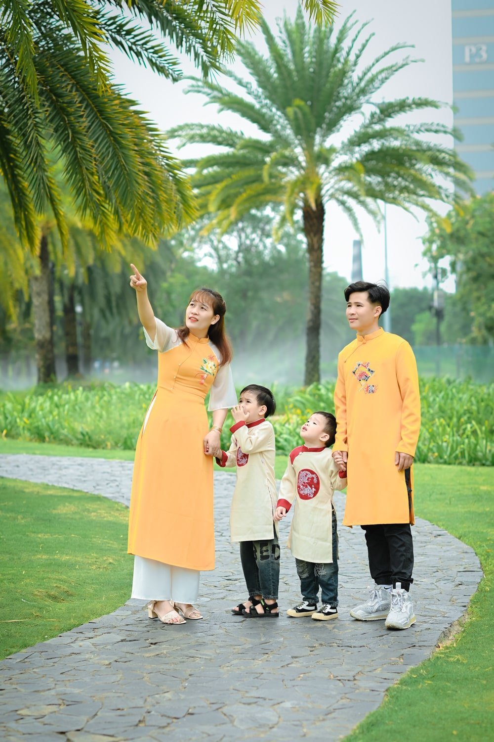 Chụp ảnh gia đình Tết - Xu hướng lưu giữ khoảnh khắc sum họp ý nghĩa Chụp ảnh gia đình Tết - Xu hướng lưu giữ khoảnh khắc sum họp ý nghĩa