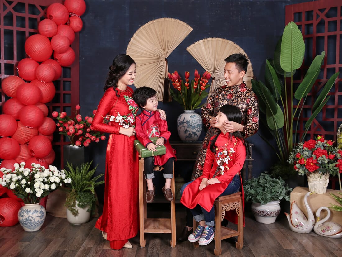 Chụp ảnh gia đình Tết - Xu hướng lưu giữ khoảnh khắc sum họp ý nghĩa Chụp ảnh gia đình Tết - Xu hướng lưu giữ khoảnh khắc sum họp ý nghĩa