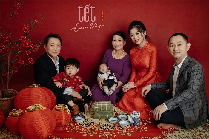 Chụp ảnh gia đình Tết - Xu hướng lưu giữ khoảnh khắc sum họp ý nghĩa Chụp ảnh gia đình Tết - Xu hướng lưu giữ khoảnh khắc sum họp ý nghĩa