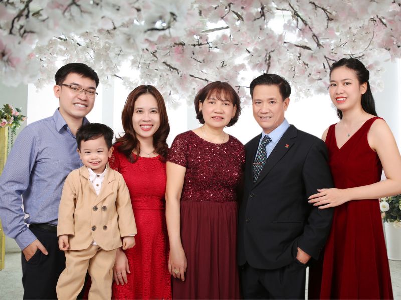 Chụp ảnh gia đình Tết - Xu hướng lưu giữ khoảnh khắc sum họp ý nghĩa Chụp ảnh gia đình Tết - Xu hướng lưu giữ khoảnh khắc sum họp ý nghĩa