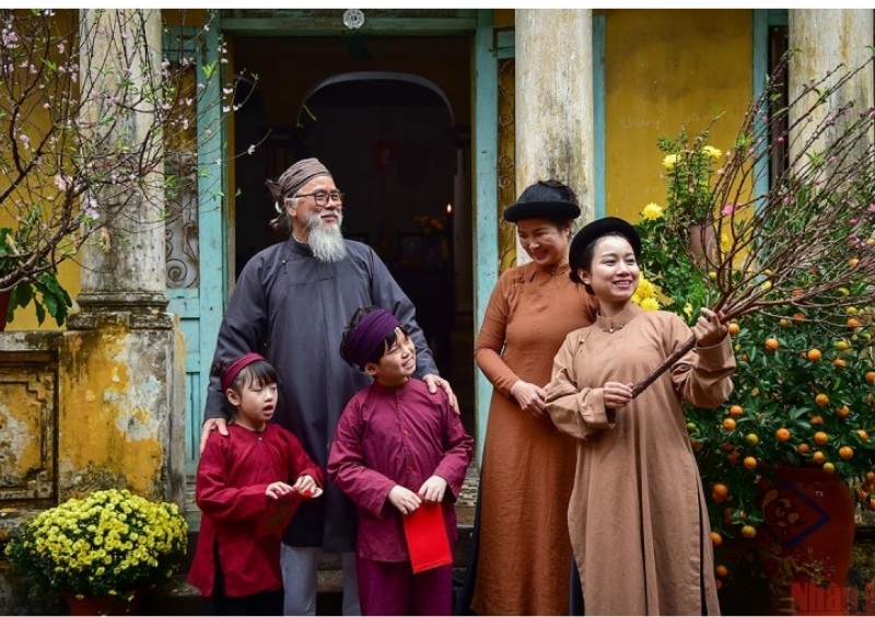 Báo giá chụp hình gia đình Tết 2026 TP.HCM – Trọn gói, không phát sinh Báo giá chụp hình gia đình Tết 2026 TP.HCM – Trọn gói, không phát sinh