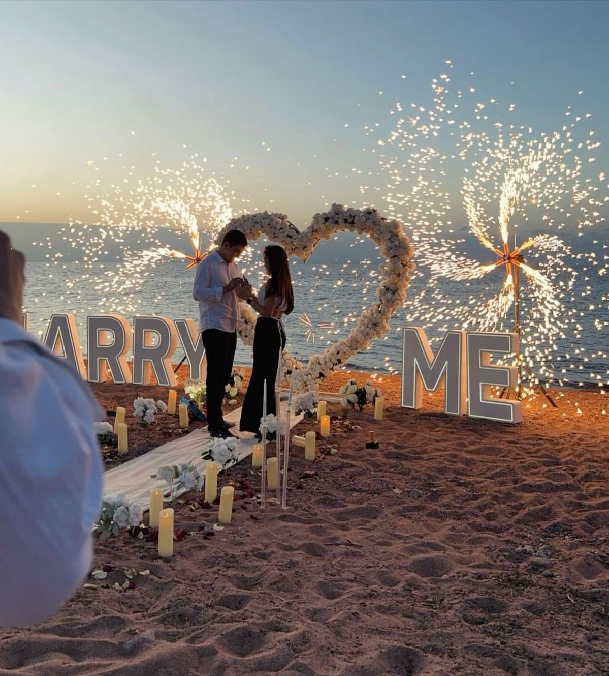 Top 10 dịch vụ trang trí cầu hôn đẹp lãng mạn được yêu thích nhất