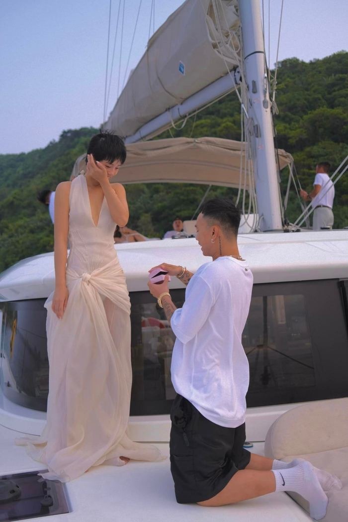 Có nên thuê quay phim cầu hôn không? Ưu và nhược điểm