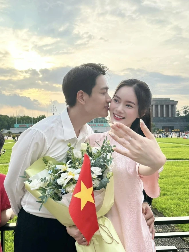 Có nên thuê quay phim cầu hôn không? Ưu và nhược điểm