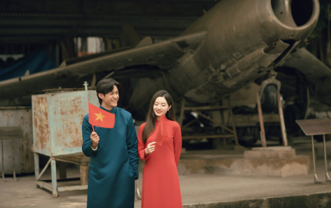 Top concept chụp ảnh couple áo dài chân dung đẹp nhất 2026