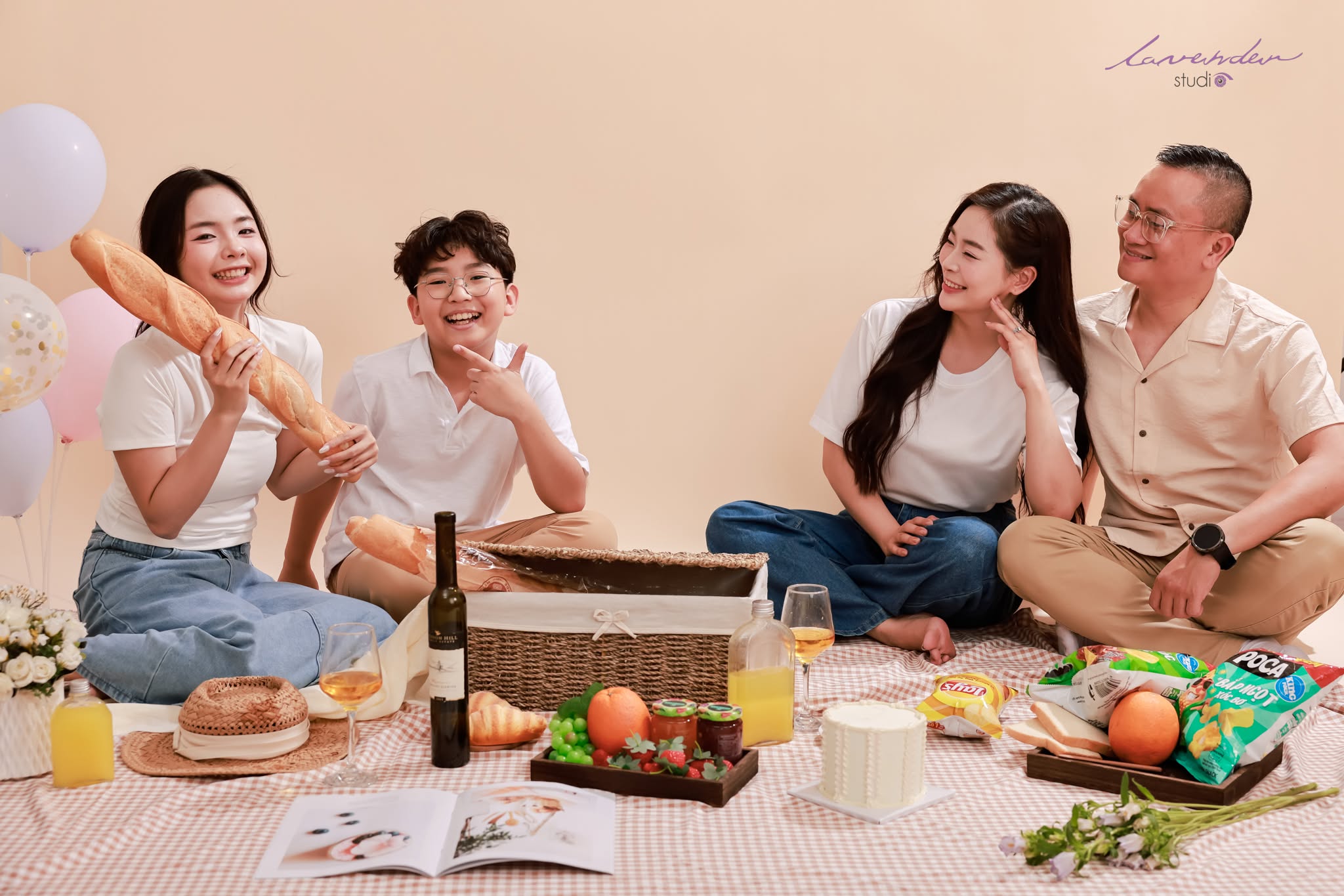 Lưu giữ khoảnh khắc yêu thương với bộ ảnh gia đình đẹp