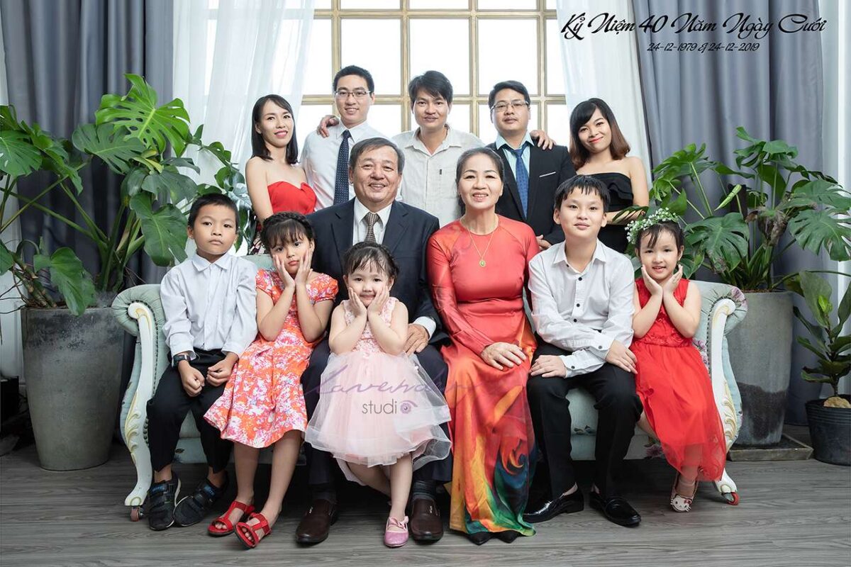 Kinh nghiệm chụp gia đình đẹp tại nhà ở Huế của Lavender studio